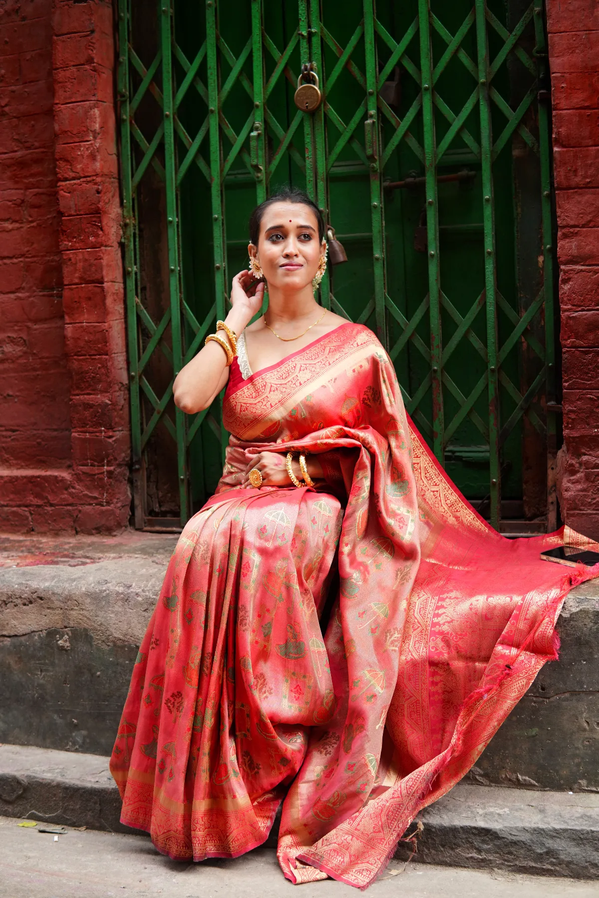 Soma Peach Color Tissue Silk Saree With Varli Weaving image 4